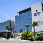 Vogue Square Fashion Hotel By Lenny Niemeyer